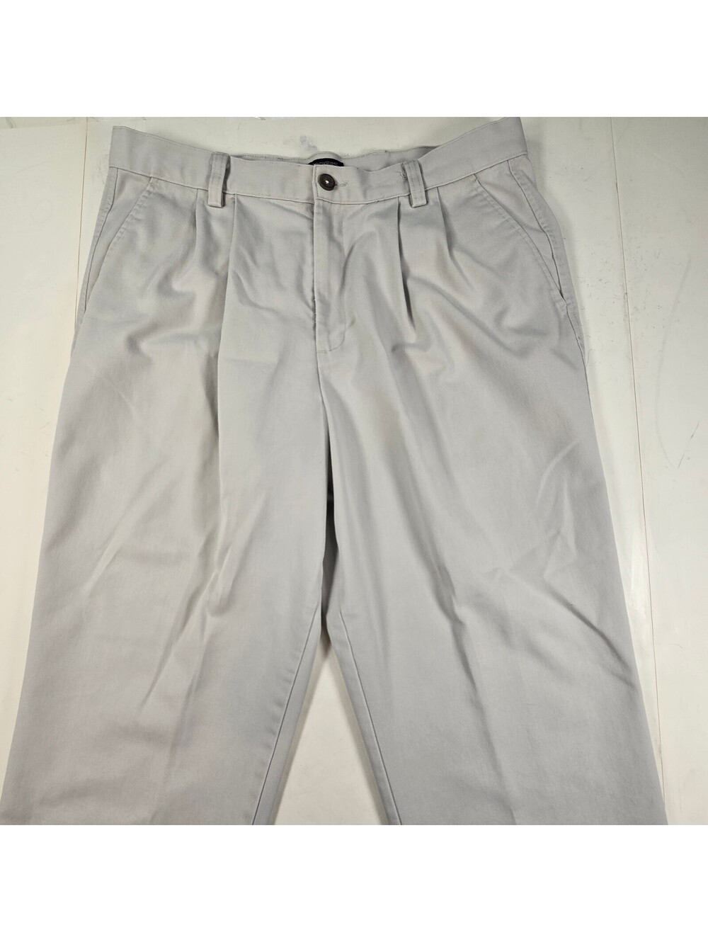Dockers Khaki Pleated Pants W36 L30 Light Beige